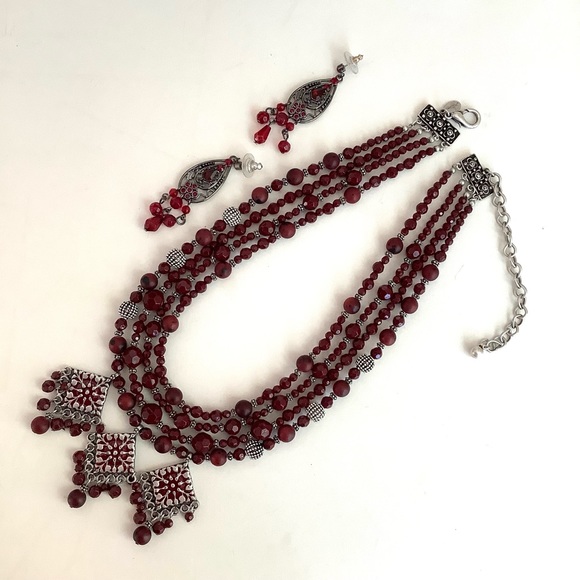 Chicos red beaded necklace and earrings - Picture 1 of 5